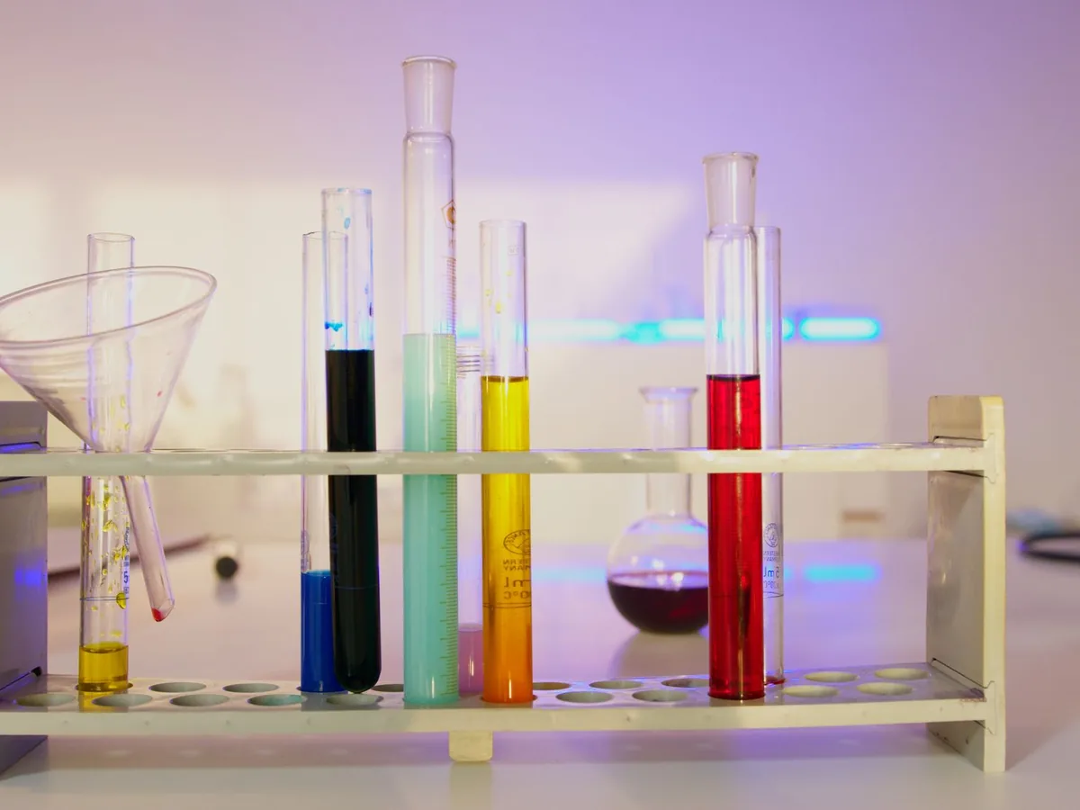 HPLC assay of retinoid potency in the laboratory